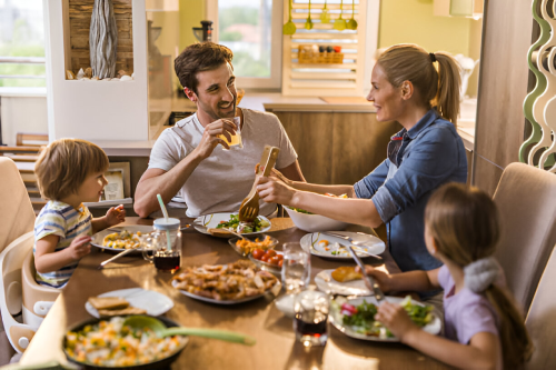 Family-Dining